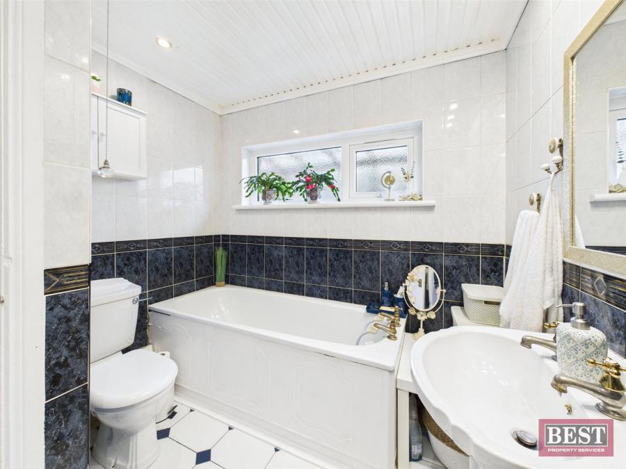 22 Toragh Park