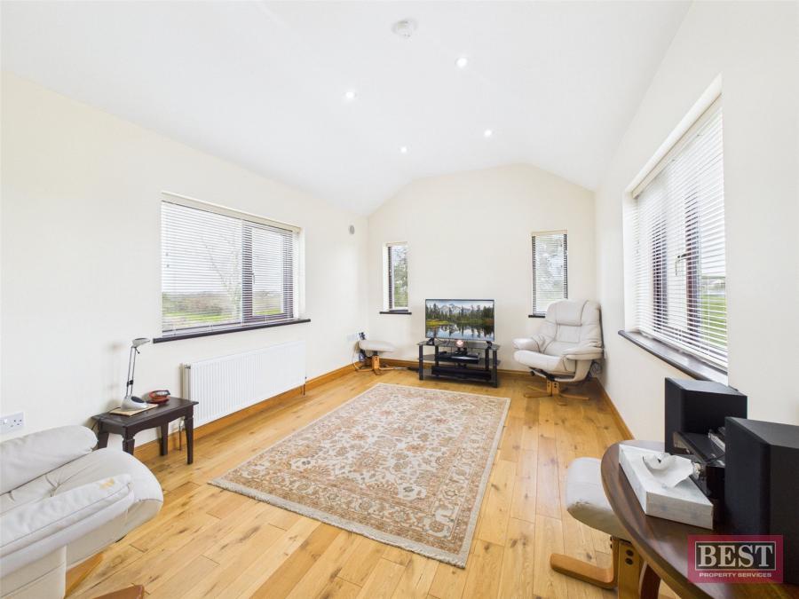 21 Lurgan Road