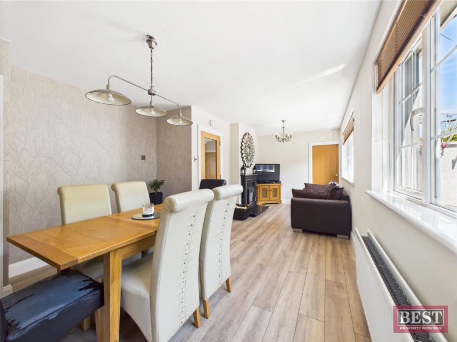 52 Park View