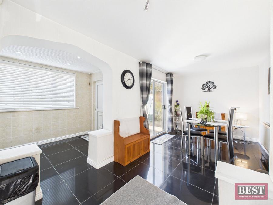 26 Lisgullion Park