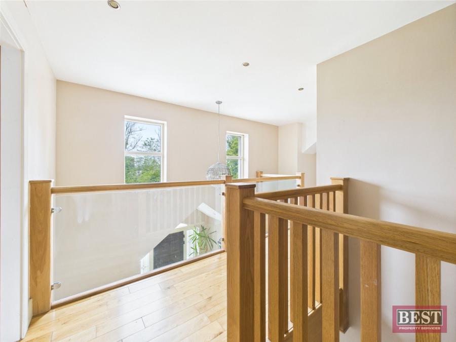 12 Newry Road