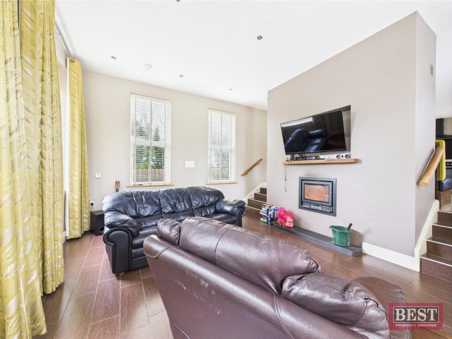 12 Newry Road