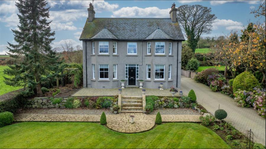 221 Armagh Road 221 Armagh Road