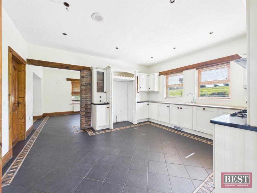 22 Whiterock Road