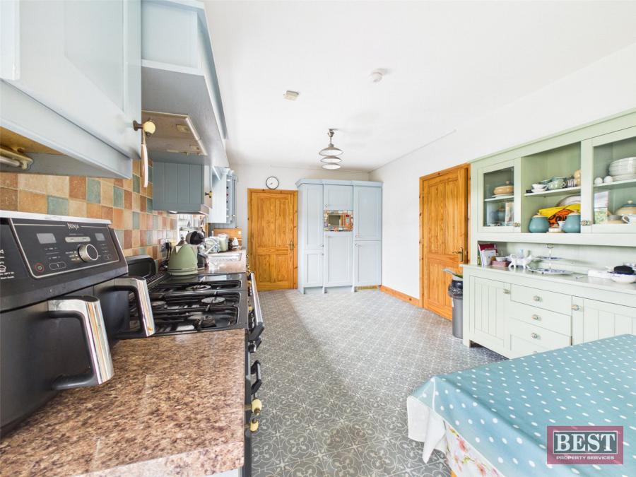 11 Cuchulainn Court