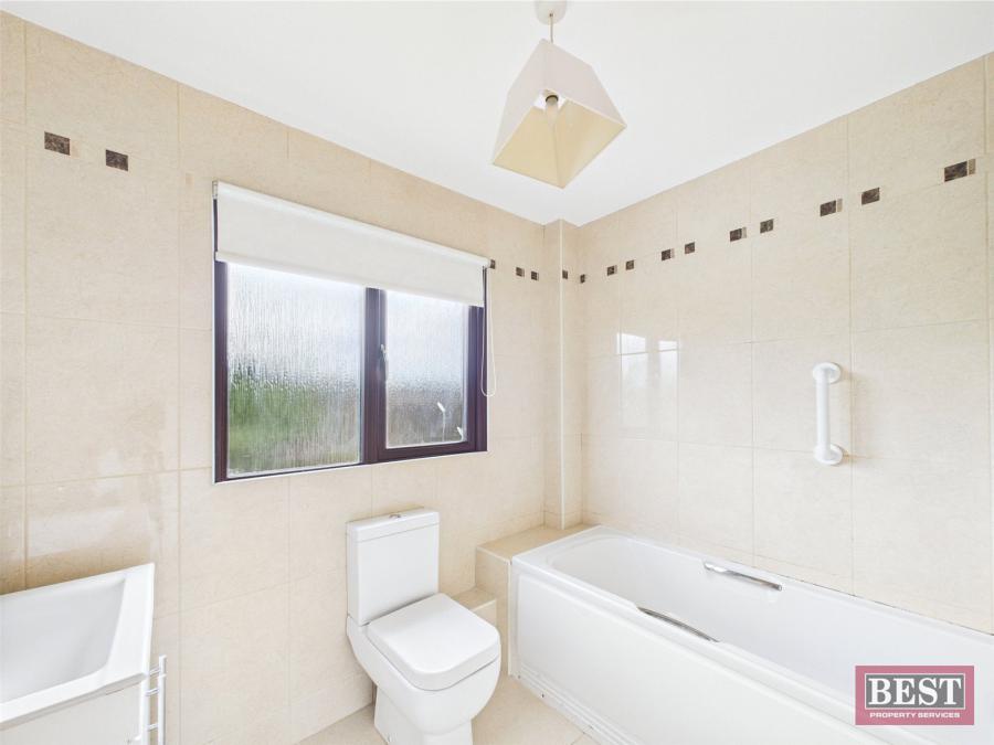 87 Park View
