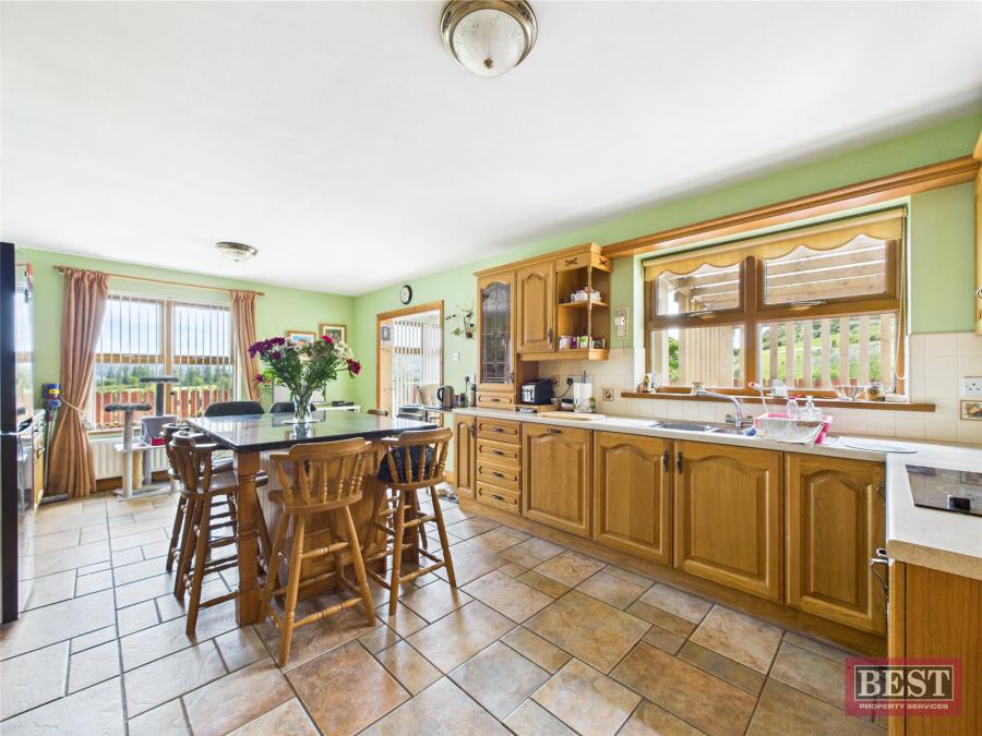 8 Lough Road