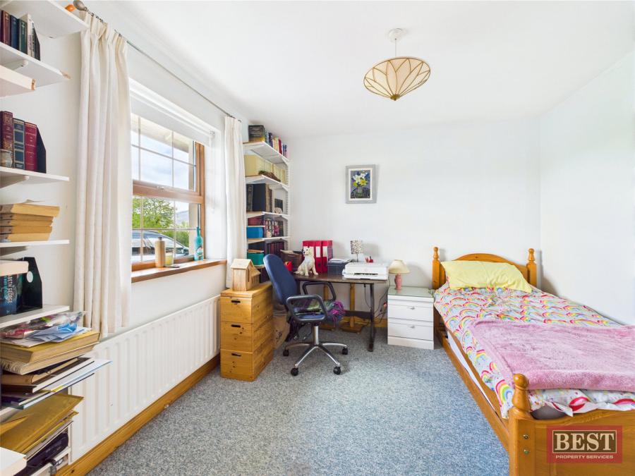 8 Lough Road
