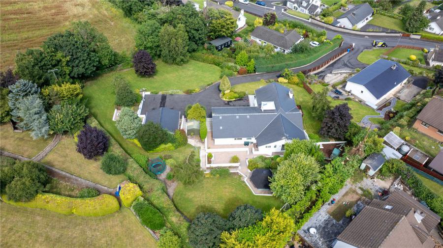 The White House, 24 Hawthorn Hill