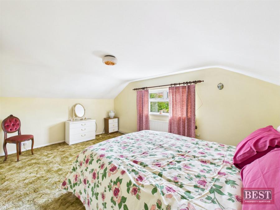 11 Meadowbrook Park