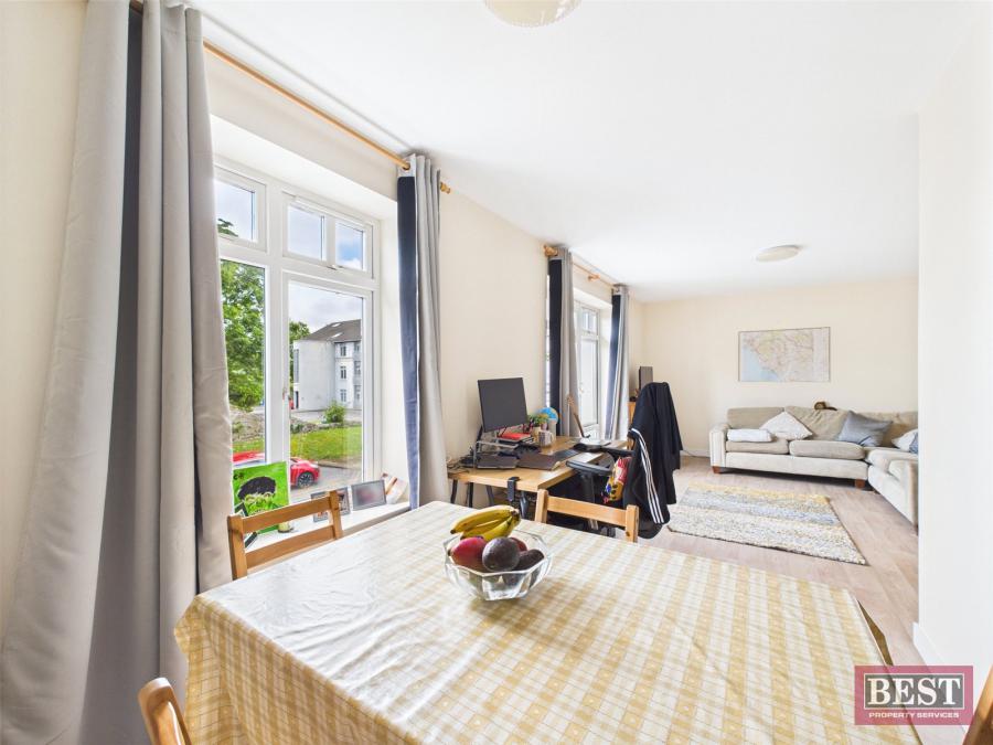 18 Glin Ree Court