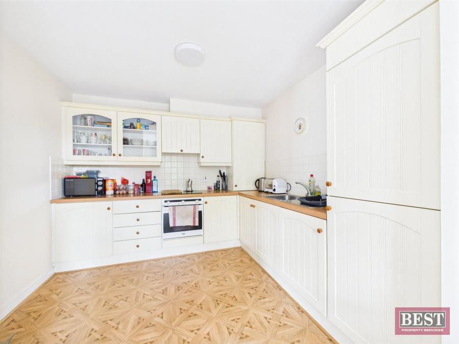 18 Glin Ree Court