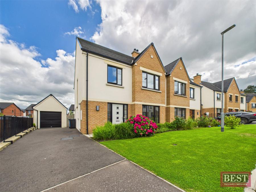 24 Hillcrest Way, Bessbrook, Newry, BT35 7FX