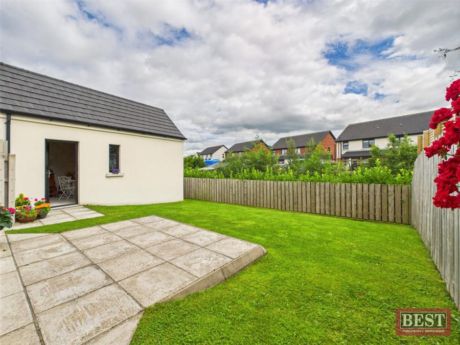24 Hillcrest Way