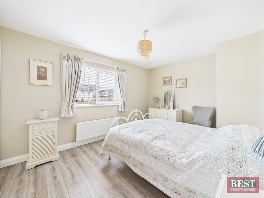 14 Dromliskin Court