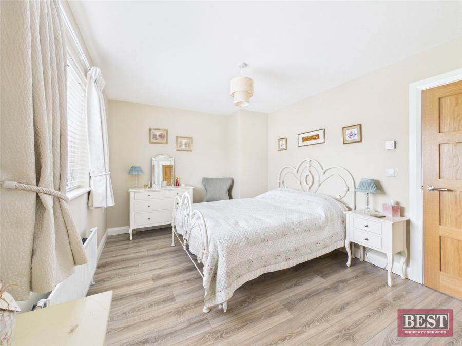 14 Dromliskin Court
