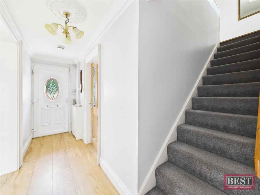 1 Iveagh Crescent