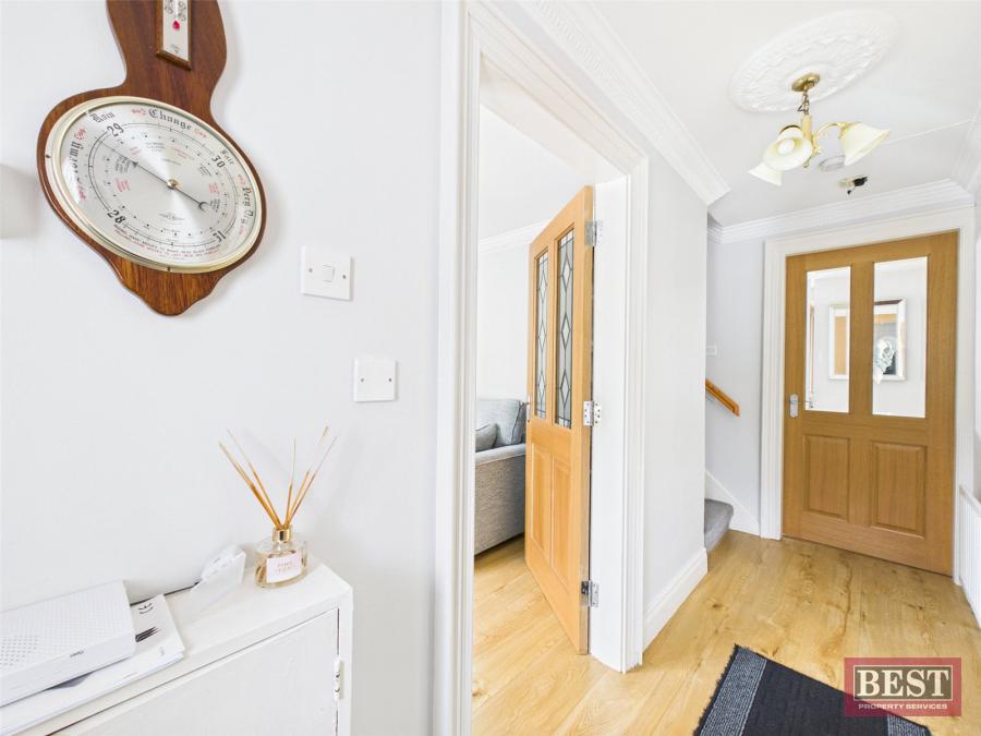 1 Iveagh Crescent