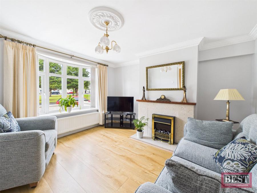 1 Iveagh Crescent