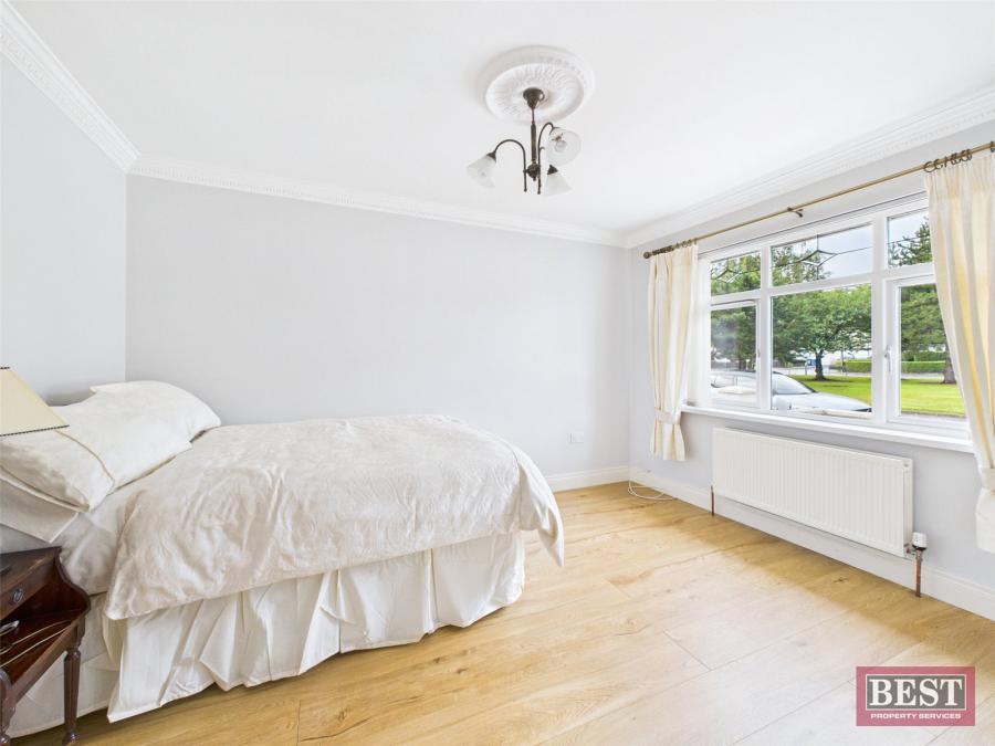 1 Iveagh Crescent