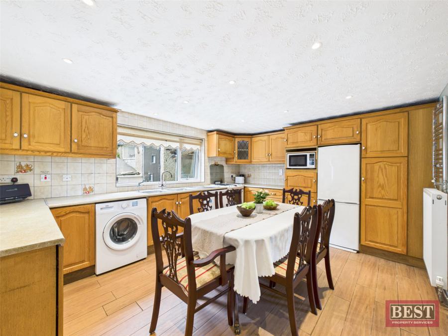 9 Forkhill Road