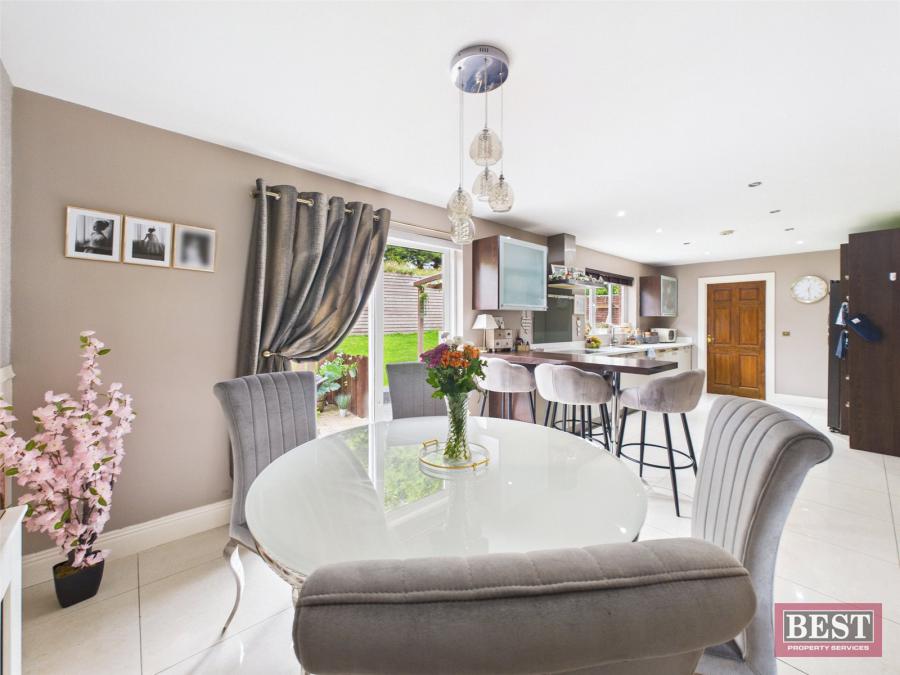 120 Knockdarragh