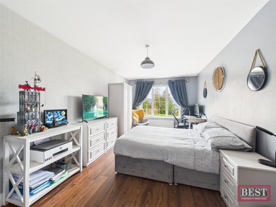 120 Knockdarragh