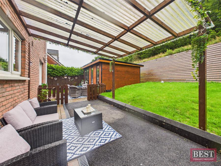 120 Knockdarragh