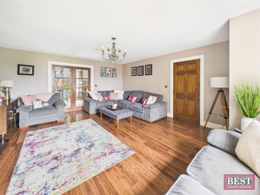 120 Knockdarragh