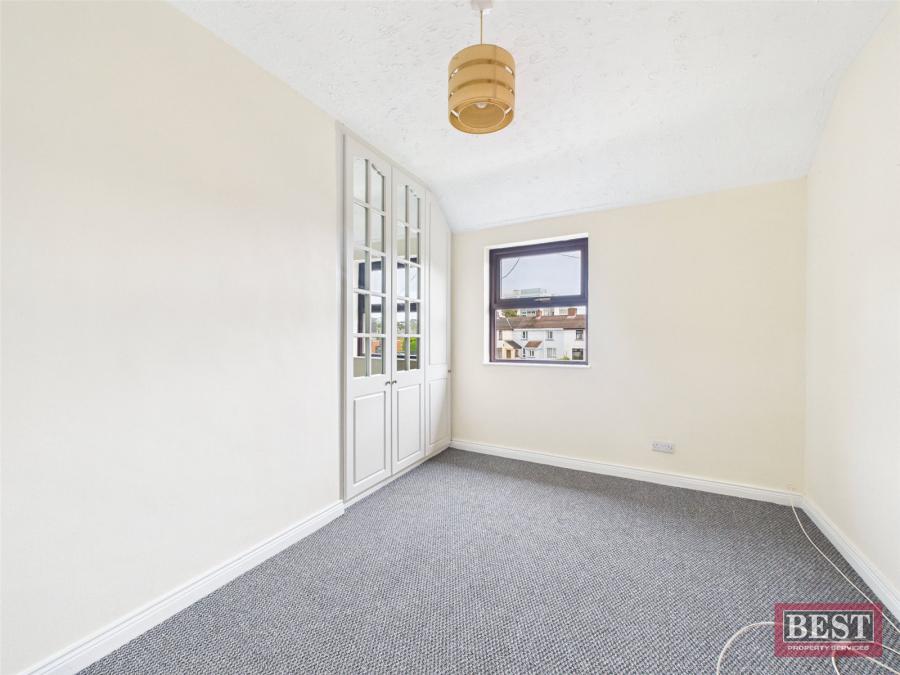 13 Michael Mallin Park