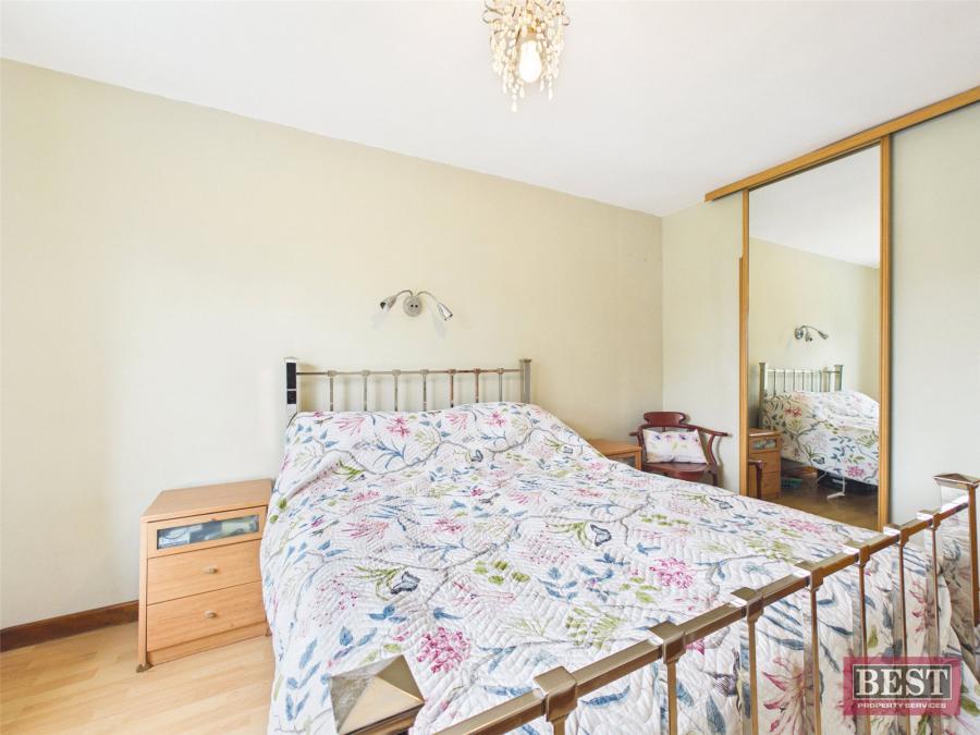 6 Carrivekeeney Road