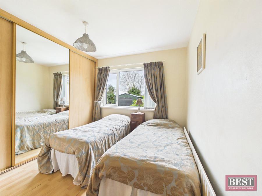 6 Carrivekeeney Road