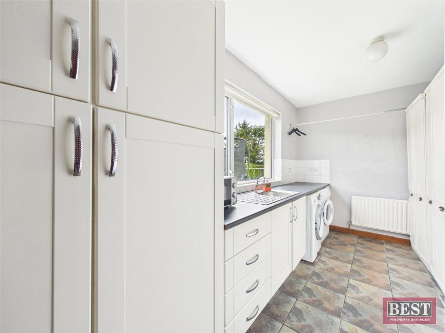 6 Carrivekeeney Road