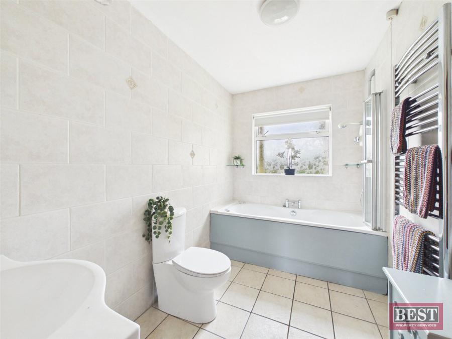 6 Carrivekeeney Road