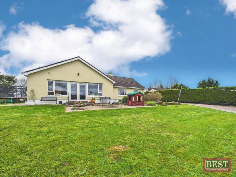 6 Carrivekeeney Road