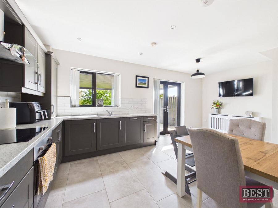 15 Hillcrest Heights