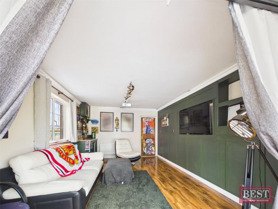 23 Highfields Avenue