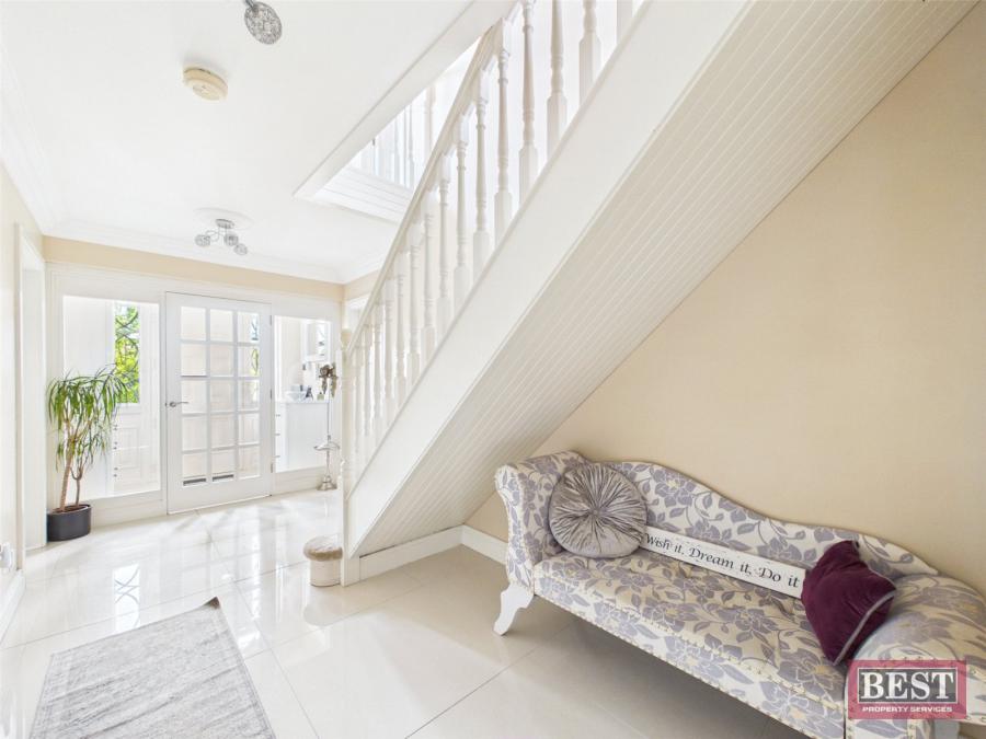 23 Highfields Avenue