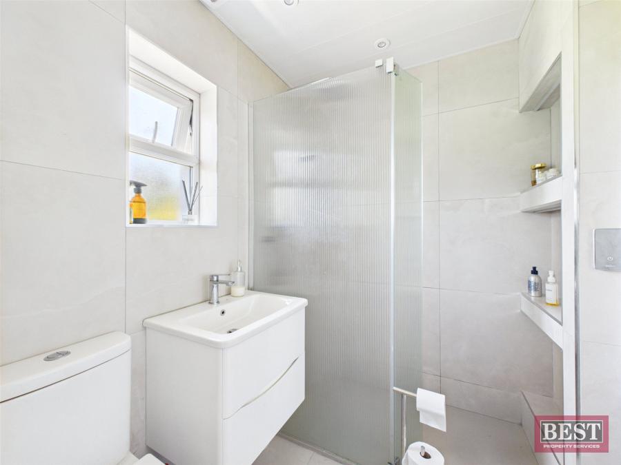 10 Ringbane Road