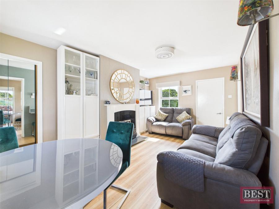 10 Ringbane Road