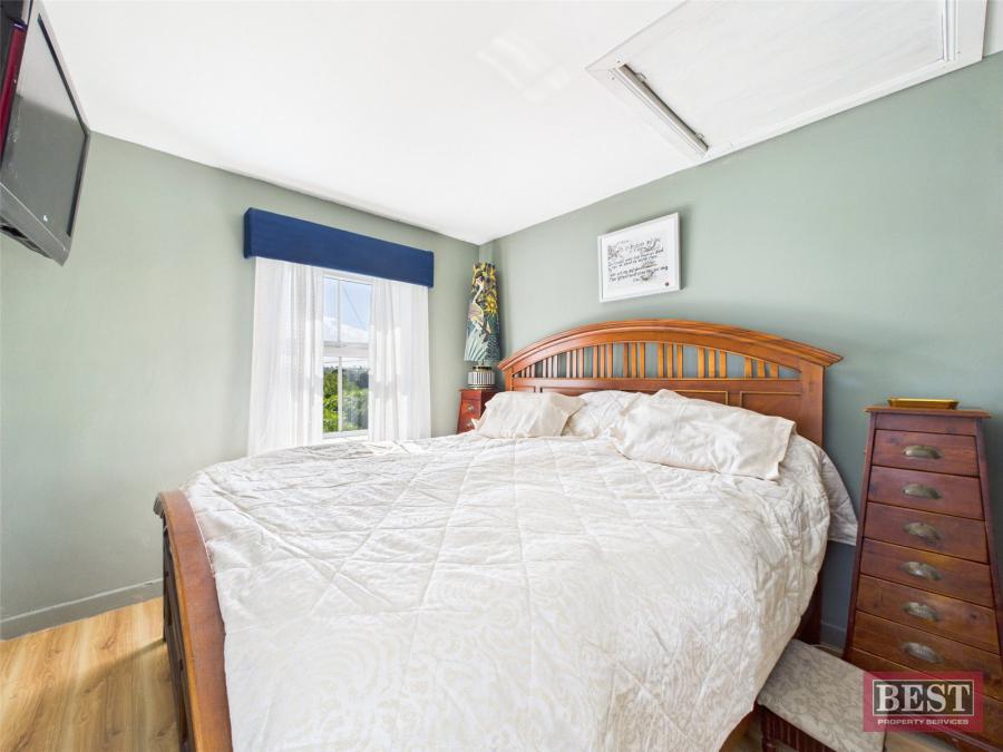 10 Ringbane Road