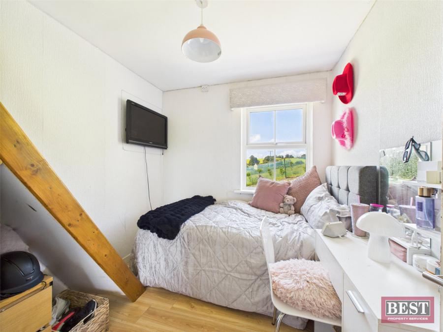 10 Ringbane Road