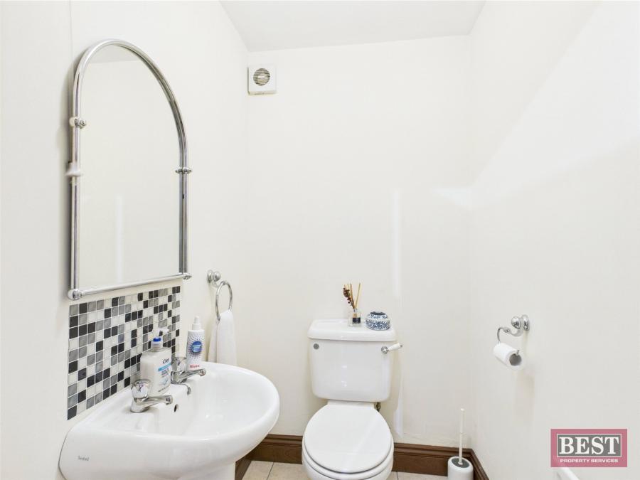 15 Martins Lane
