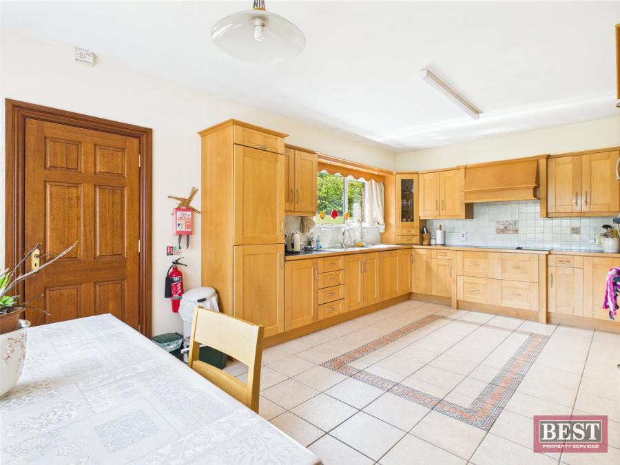 15 Martins Lane
