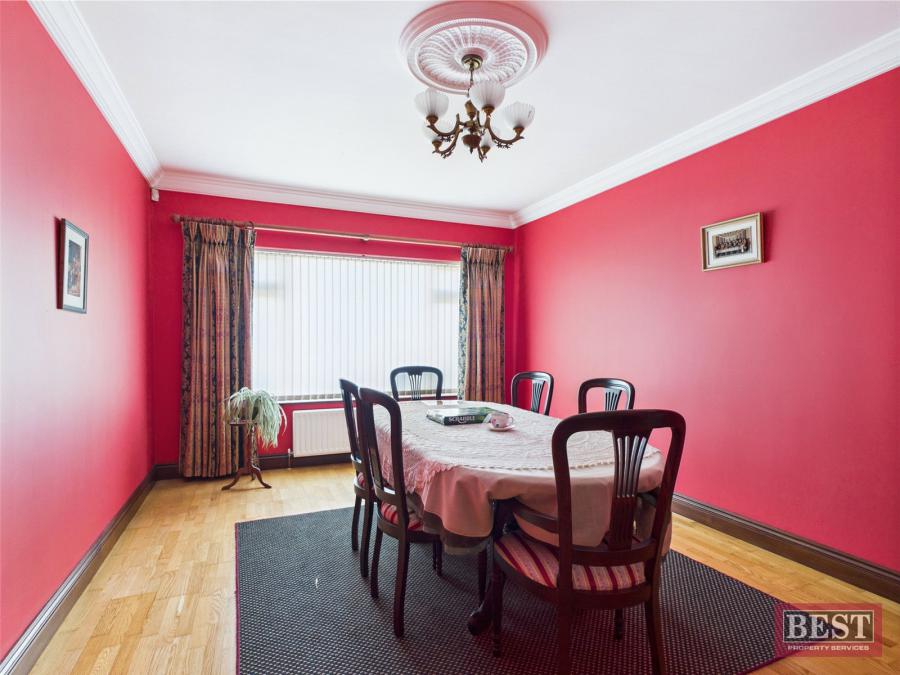 15 Martins Lane