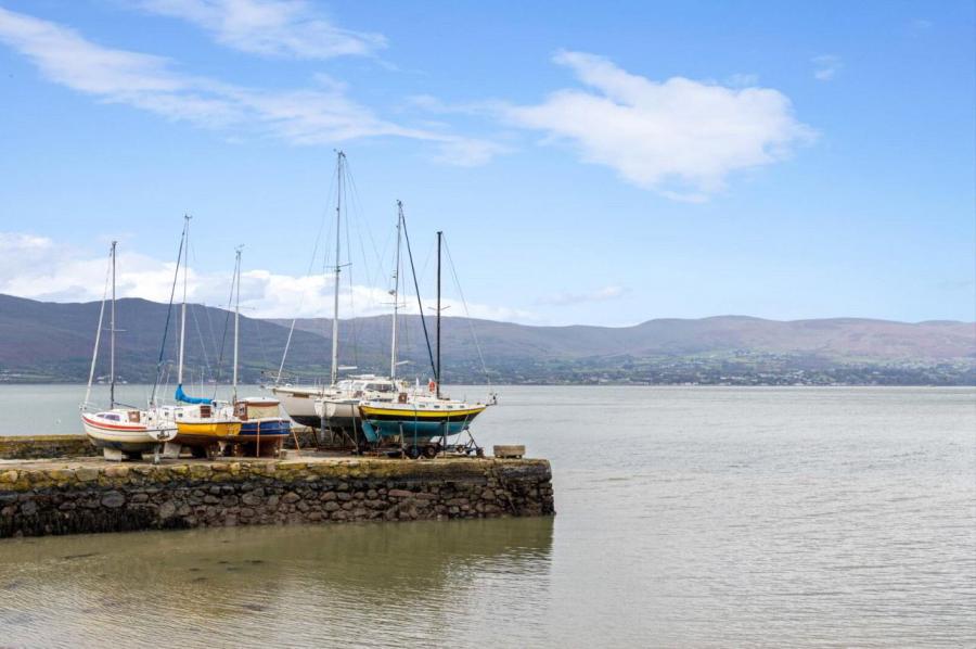 The Waterfront, Shore Road