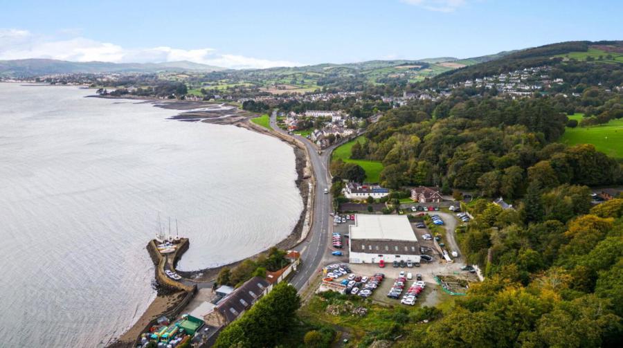 The Waterfront, Shore Road