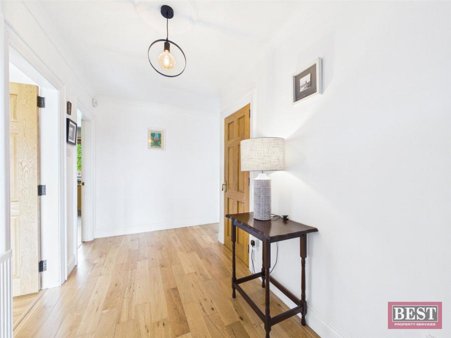 26 Avoca Lawn