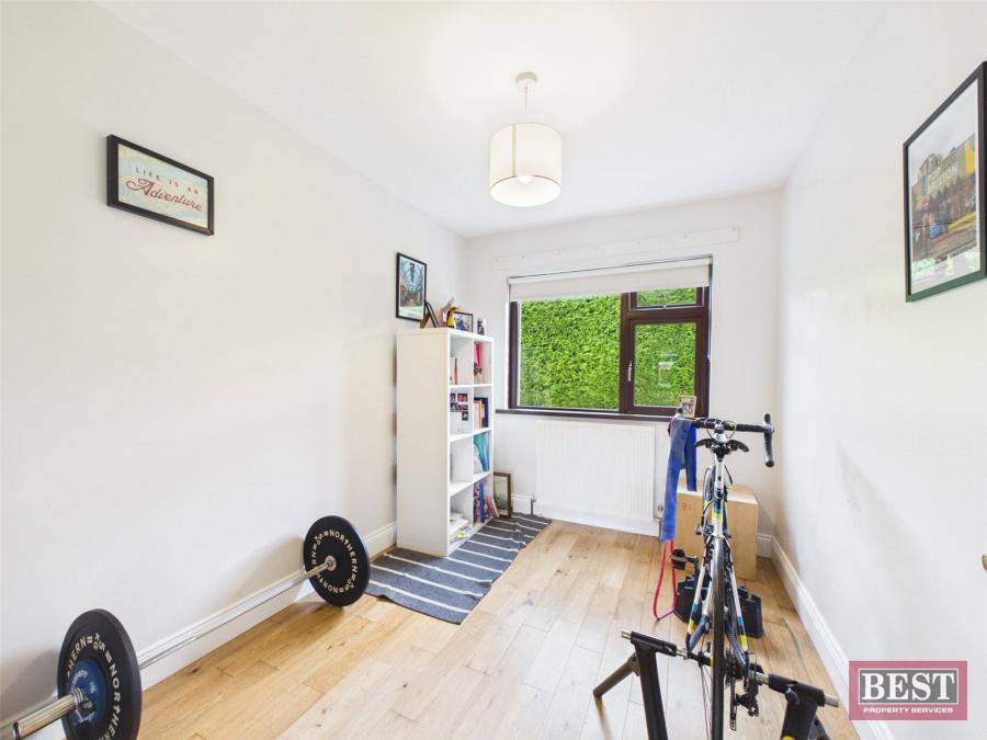 26 Avoca Lawn