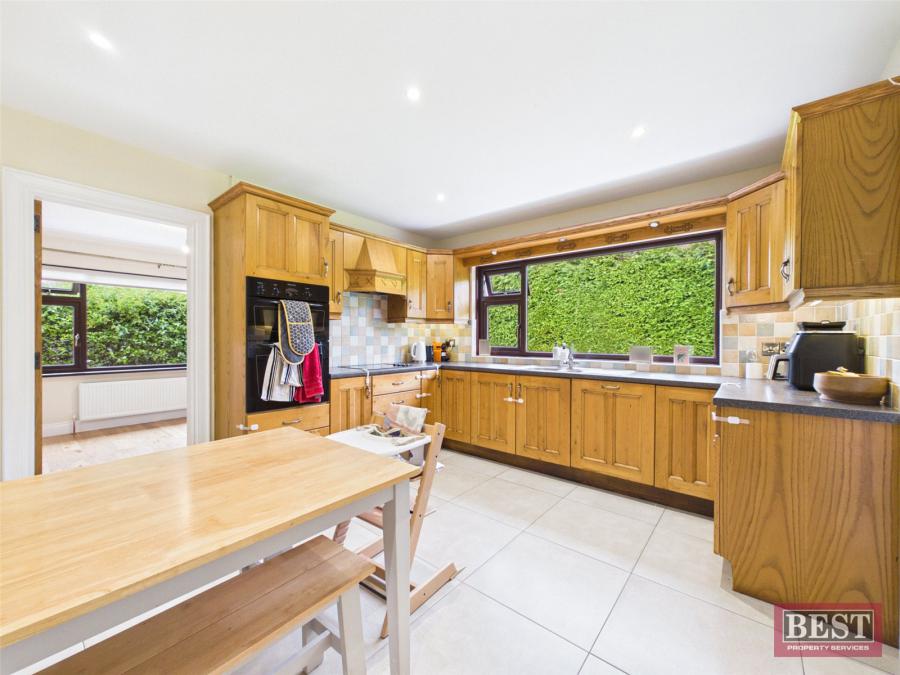 26 Avoca Lawn